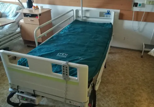 Antidekubitní matrace s kompresorem