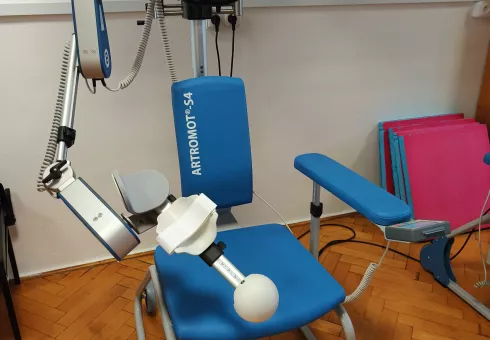 MOTODLAHA RAMENNÍHO KLOUBU